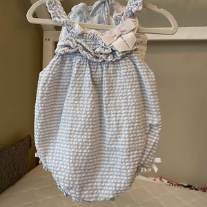 Beautiful sunsuit (3-6m)